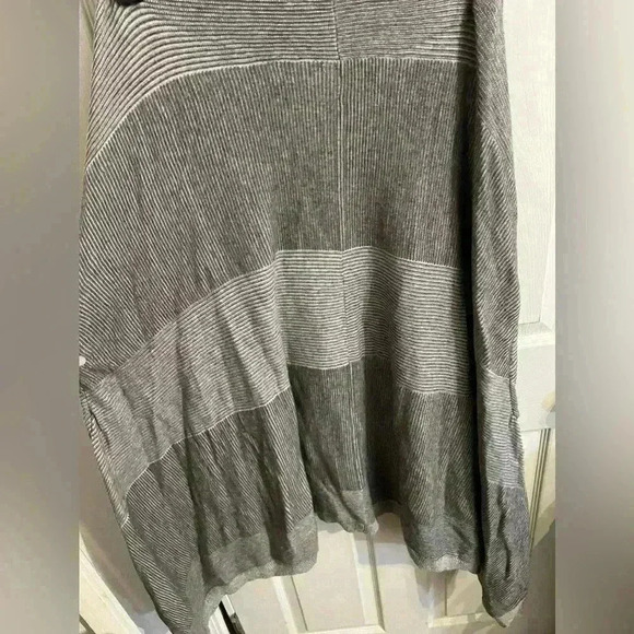 MOTH Poncho Style Sweater Sz M/L - Picture 5 of 9